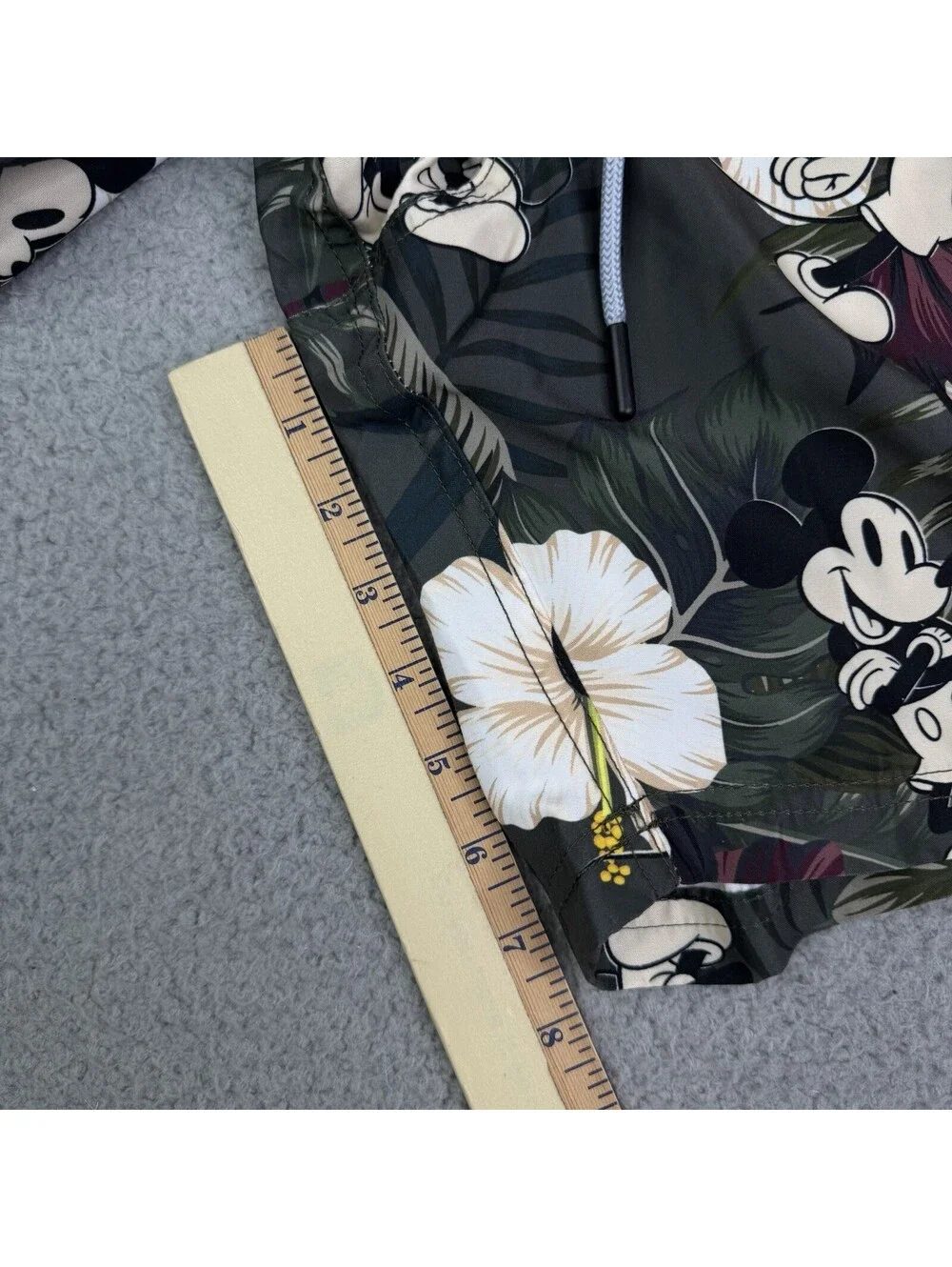 Neff Disney Mickey Mouse Floral Swim Board Mickey Shorts Men's Size XL (36x8)
